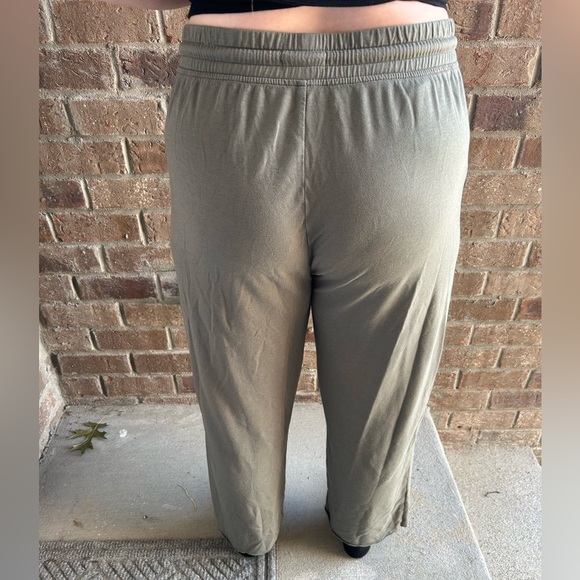 Lou & Grey Pants - Picture 3 of 7